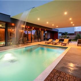 4 bedroom villa with pool near Pula, Istria, sleeps 8